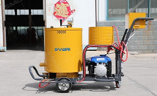 <b>60L灌縫機(jī)熱效率提高2-3倍，縮短整個(gè)作業(yè)時(shí)間</b>
