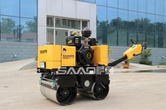 當(dāng)小型壓路機打滑時應(yīng)該怎么辦？