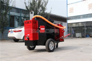 強(qiáng)化春季公路養(yǎng)護(hù)，保證道路通暢